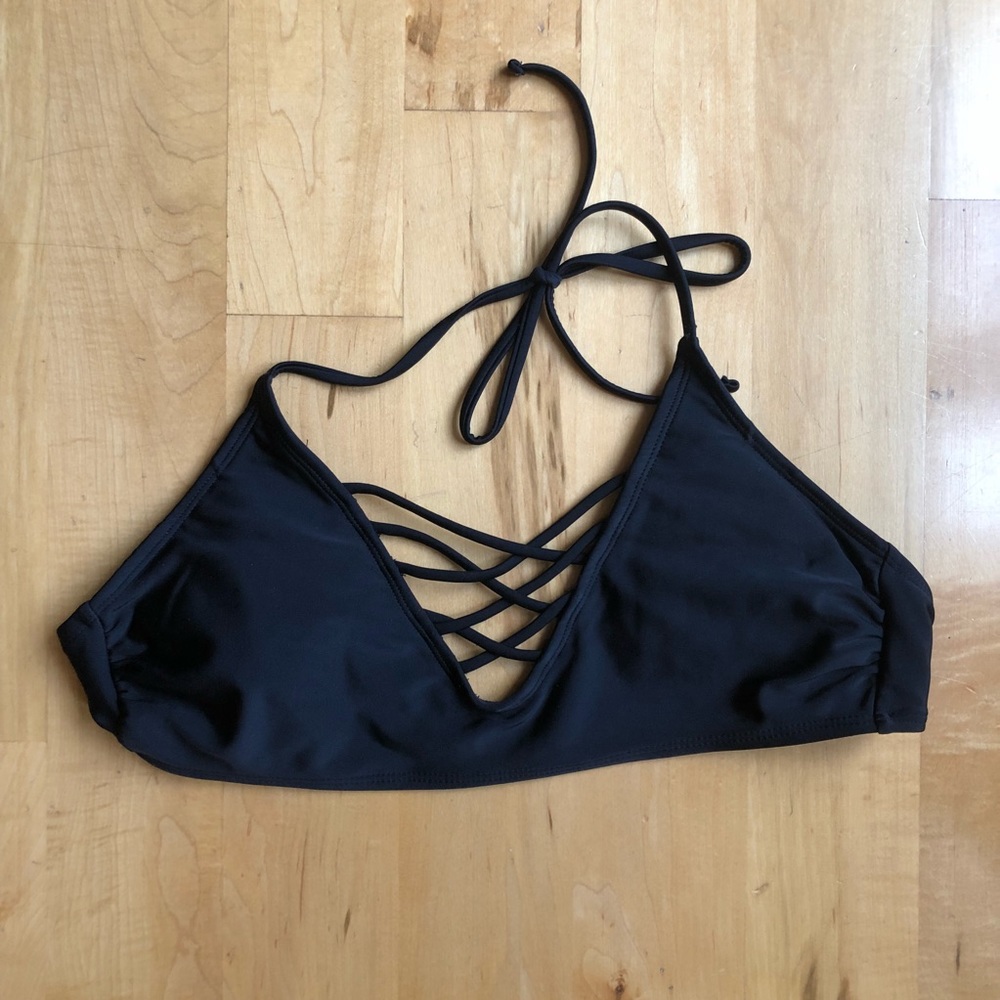 Black swimsuit top w/ cross strings on chest